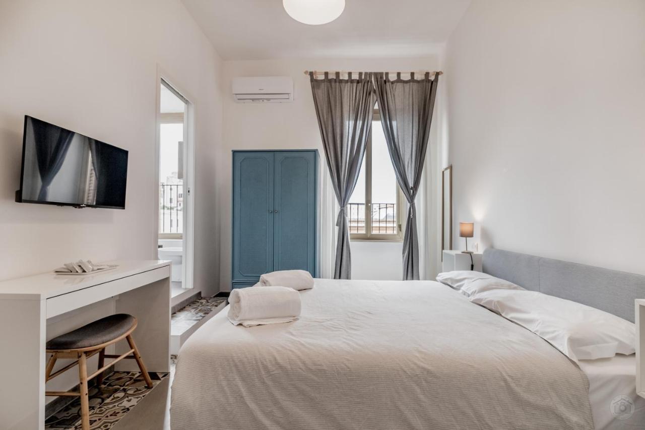 Roma House Piramide, Rome